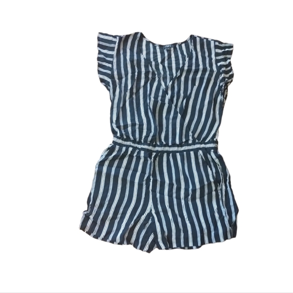 LOFT | Petite Striped Flutter Sleeve stripe with two sides pockets Romper Size S - Picture 3 of 14